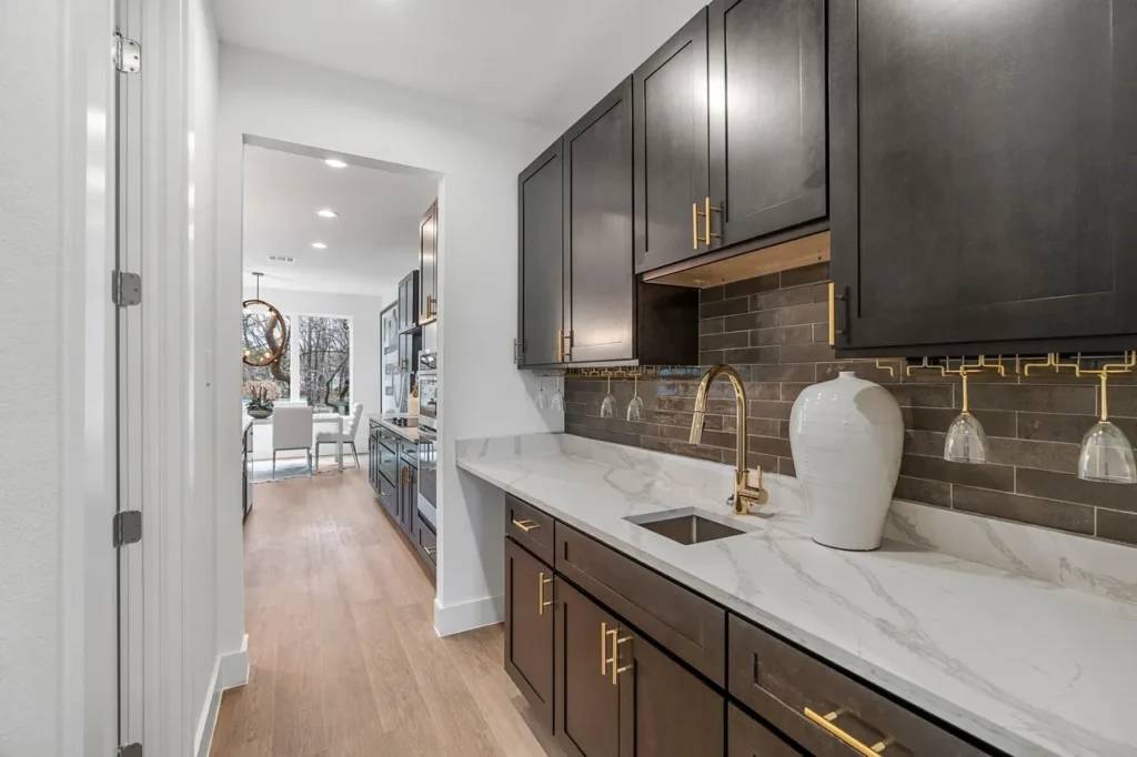 269bf157970bd842445c1ba4b15ab354l-m2692647047rd-w1280_h960