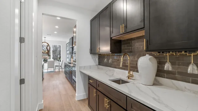 269bf157970bd842445c1ba4b15ab354l-m2692647047rd-w1280_h960