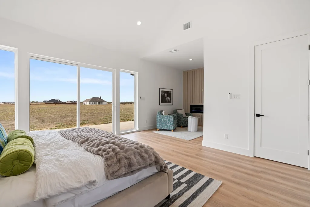 4390ea570c45e52b8d0963e009693bbd-uncropped_scaled_within_1536_1152