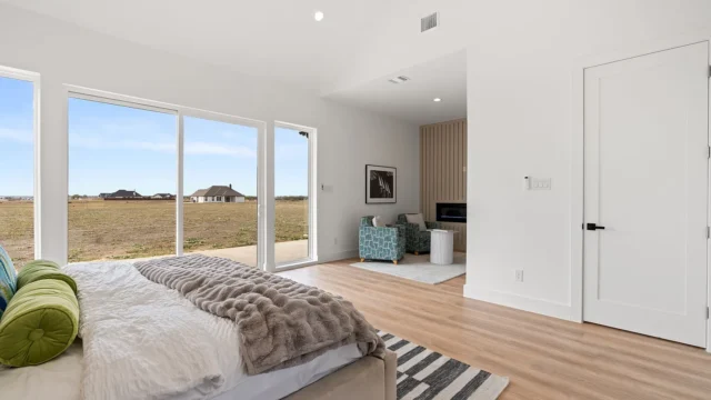 4390ea570c45e52b8d0963e009693bbd-uncropped_scaled_within_1536_1152