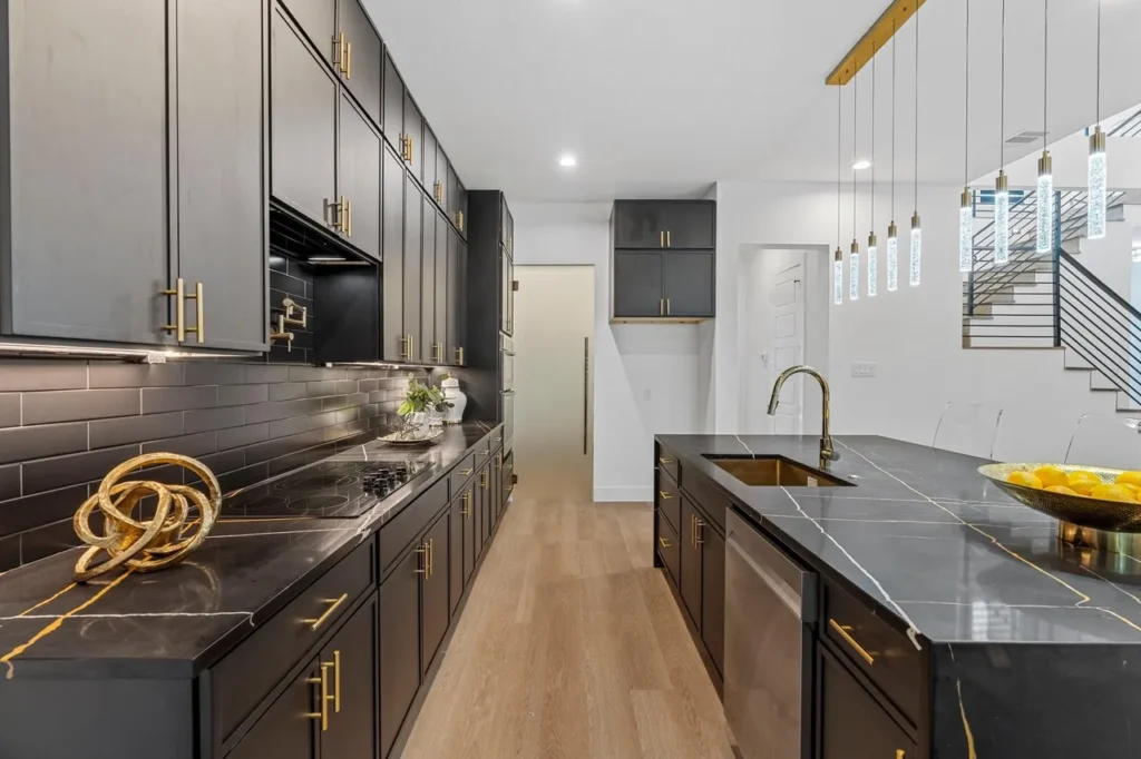 4b2ed4bdf75f7d850e58656d121006efl-m305167956rd-w1280_h960