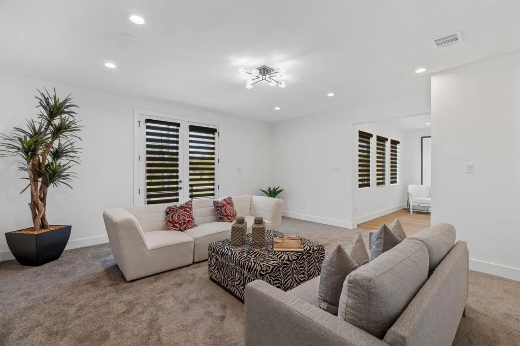 4b2ed4bdf75f7d850e58656d121006efl-m4222578812rd-w1280_h960