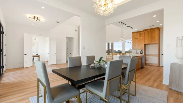 ce12ab4ffdb6a81e25ea141e27be2aae-uncropped_scaled_within_1536_1152